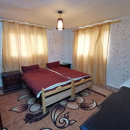 Mhna Guest House ‘Ajlūn Buitenkant foto