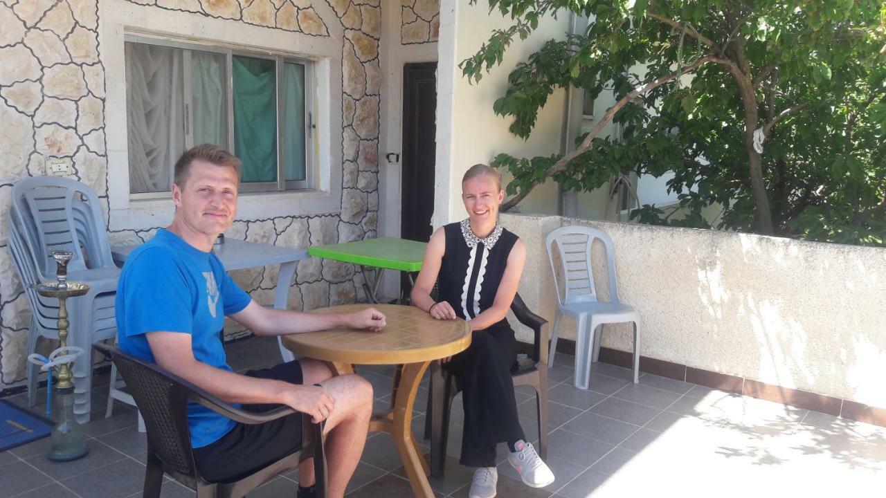 Mhna Guest House ‘Ajlūn Buitenkant foto