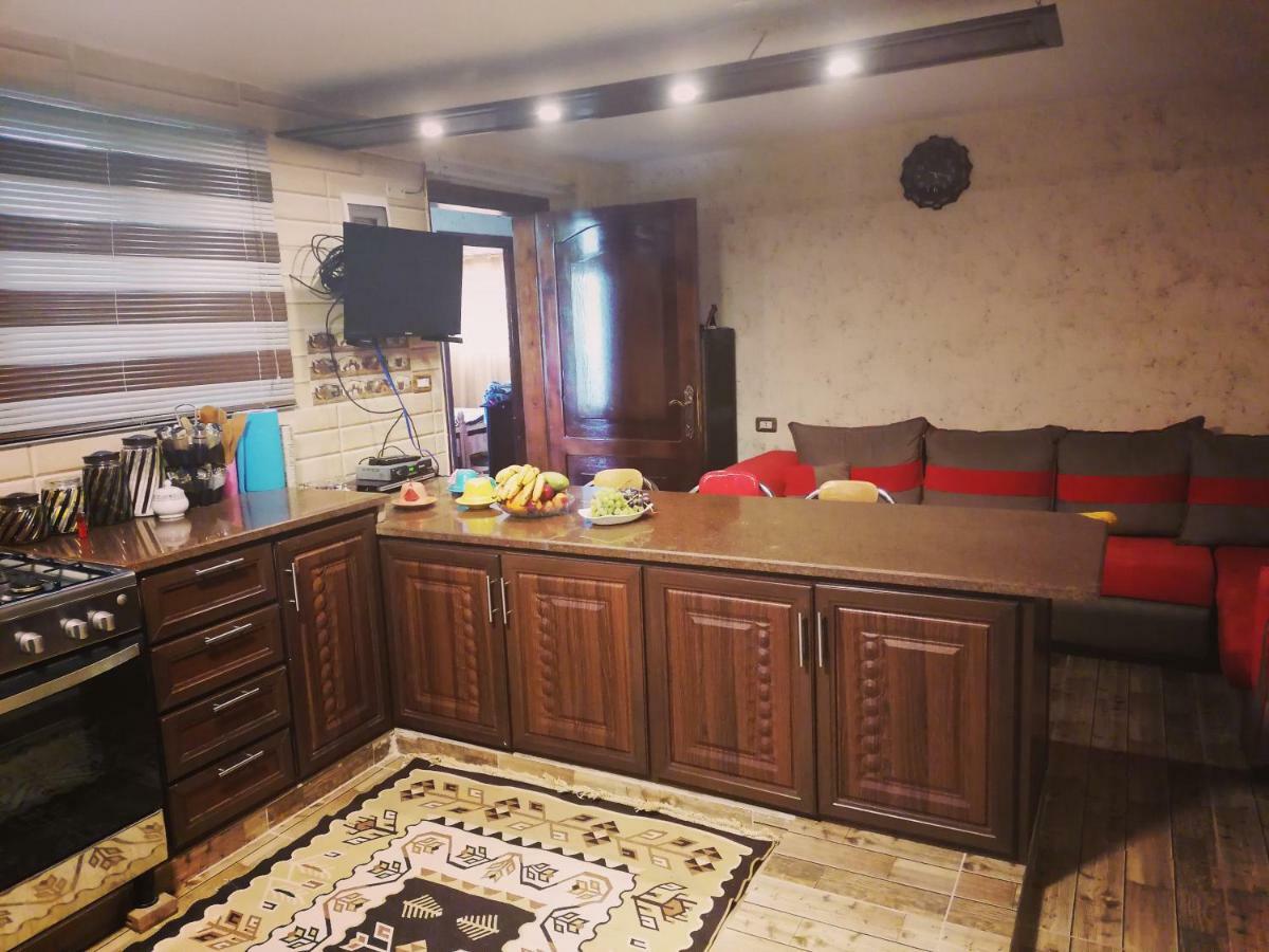 Mhna Guest House ‘Ajlūn Buitenkant foto